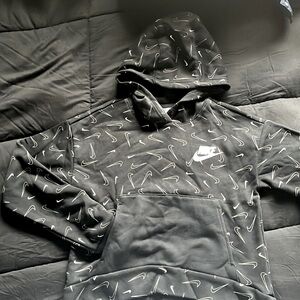 Kids Large Nike hoodie. Used once or twice, in very good condition.